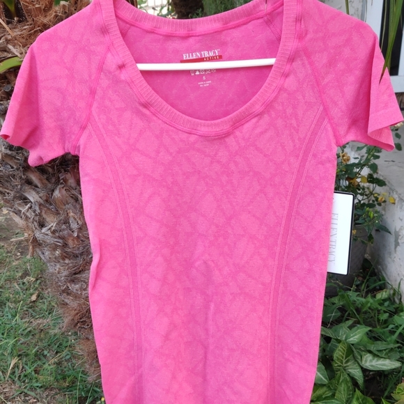 ELLEN TRACY Active women's seamless Tee - Picture 4 of 6